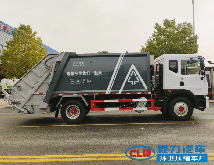 壓縮式垃圾車這樣加油和尿素是省錢或費錢？